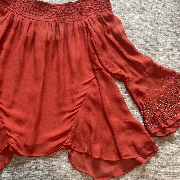 Chole Oliver Off shoulder top - Picture 4 of 4